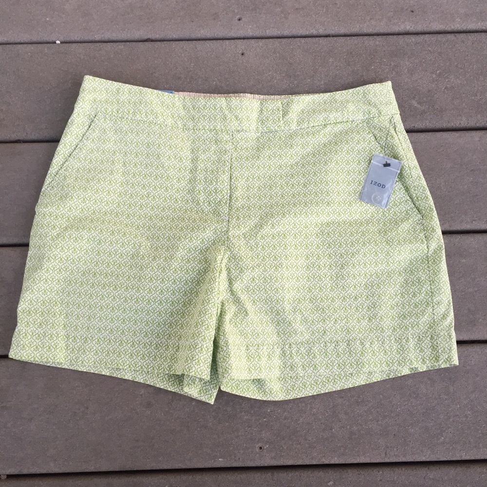 Izod green  and white Print shorts/Bermuda size 12